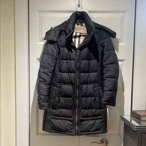 Burberry Black Puffer Jacket with Quilted Design. Needs new zipper. No belt.